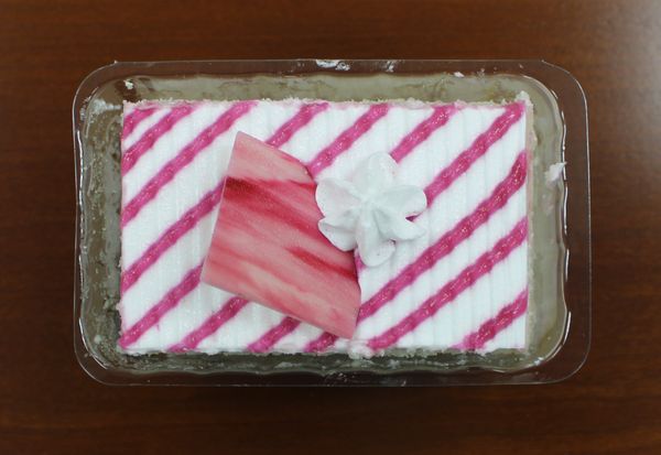 Black Currant Eggless Cake (9.9oz)