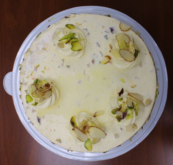 Mawa Malai Eggless Cake (15.9oz)